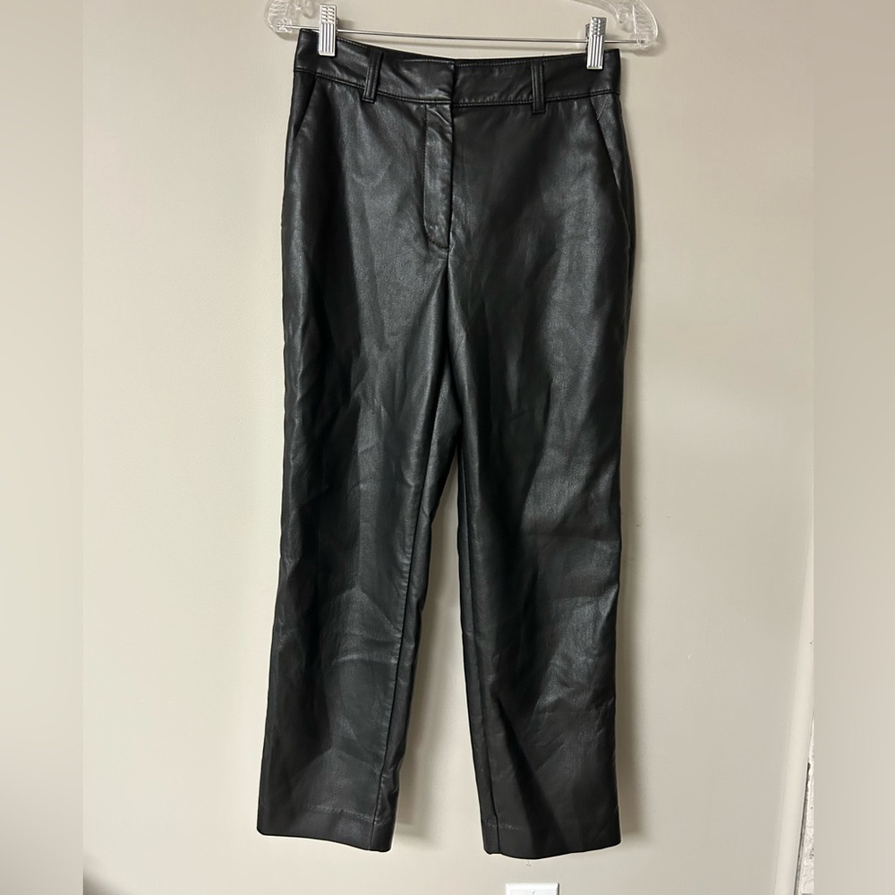 Babaton Command Cropped Mid-Rise Vegan Black Trousers‎